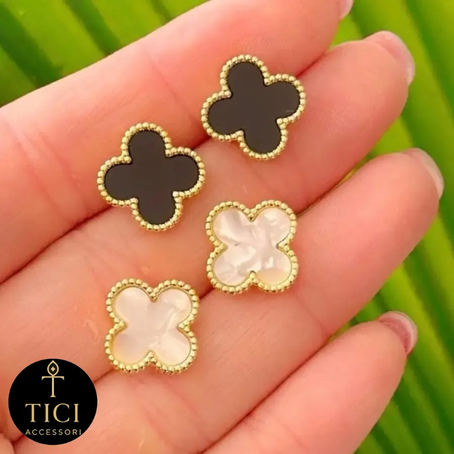 Brinco Trevo Elegância Clássica