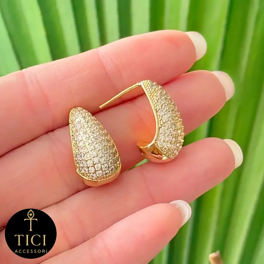 Brinco Meia Gota Cravejada