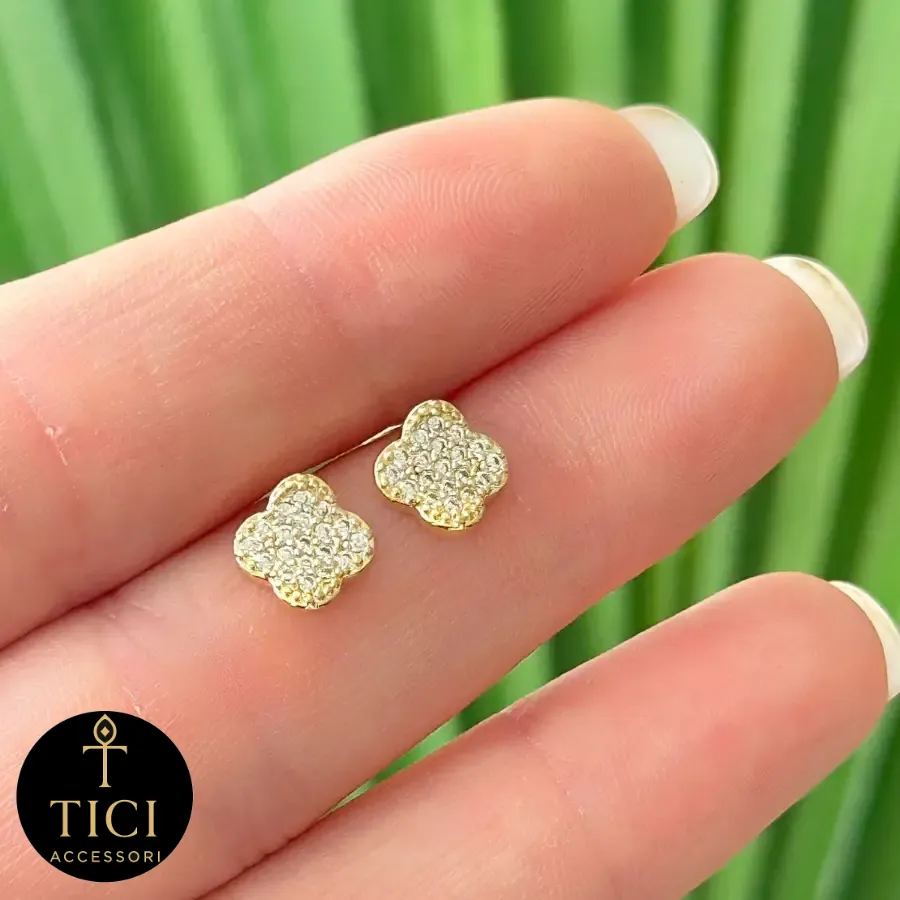 Brinco Trevo da Sorte Cravejado