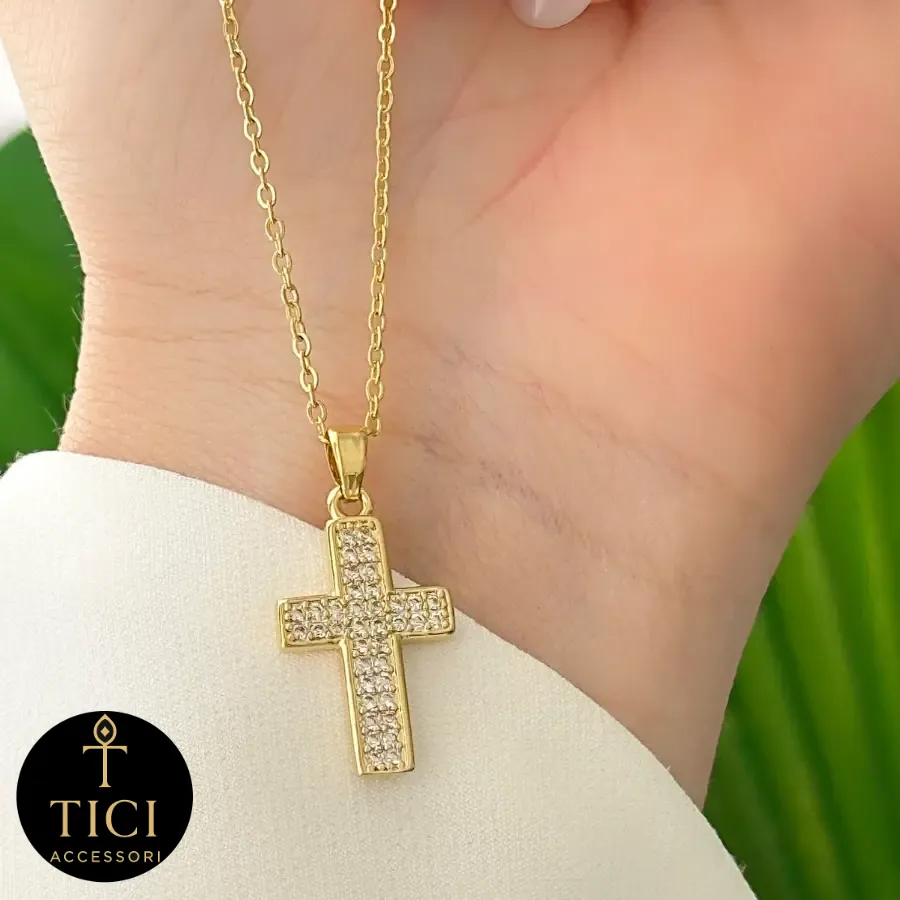 Colar Cruz Dourada Cravejada