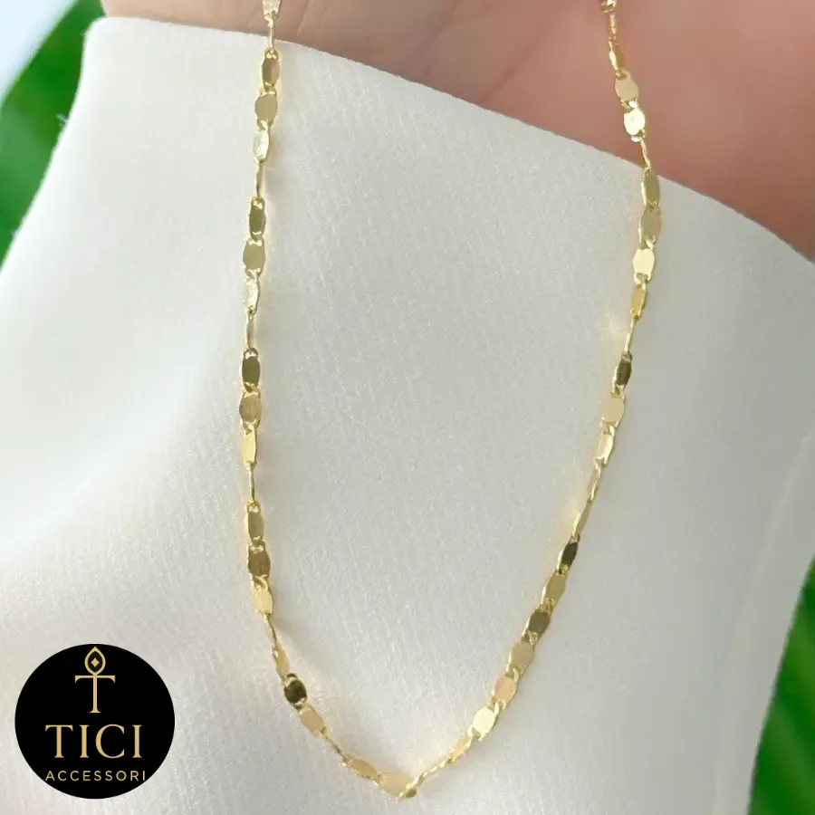 Colar Fitas Douradas