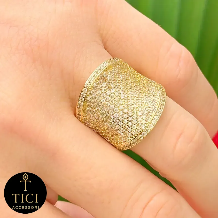 Anel Cravejado Radiante