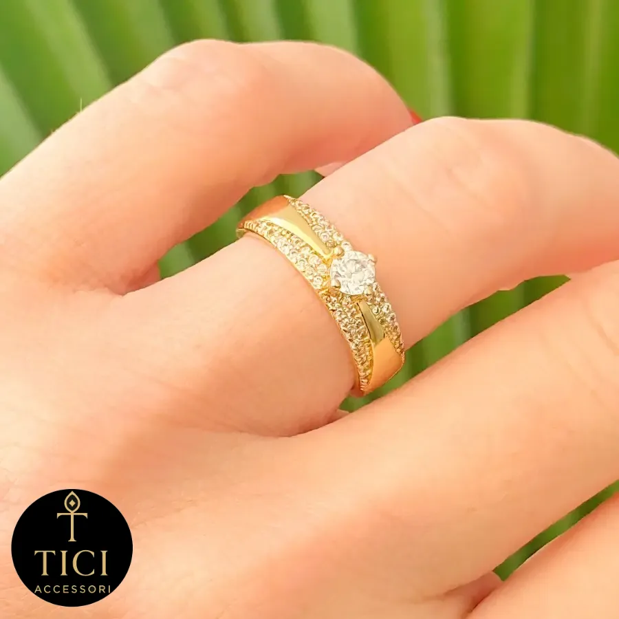 Anel Solitário Dourado Radiante