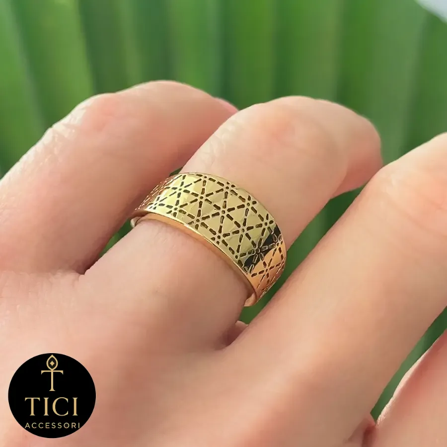 Anel Vazado Geométrico Dourado