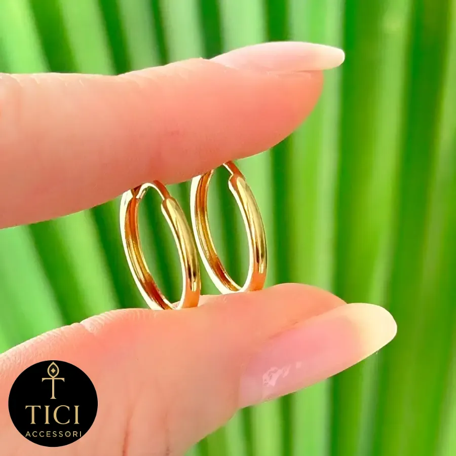 Argola Lisa Dourada Clássica