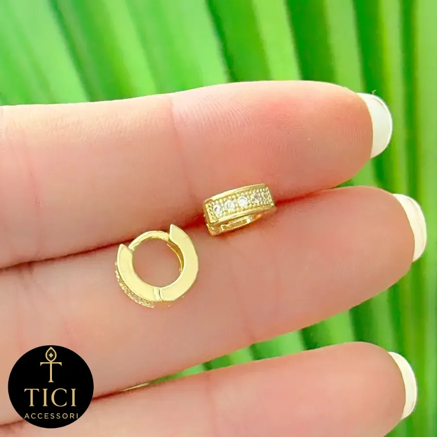 Mini Argola Cravejada Dourada