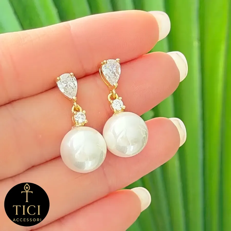 Brinco Pérola e Gota de Luz: Elegância Atemporal