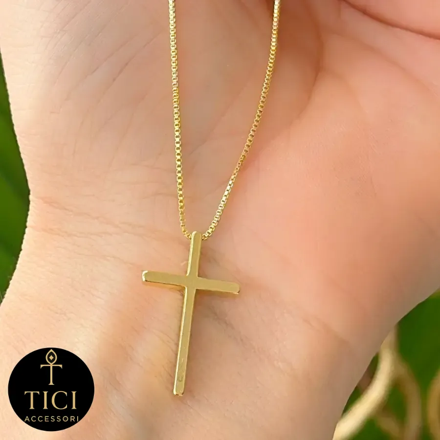 Colar Cruz Minimalista Dourada