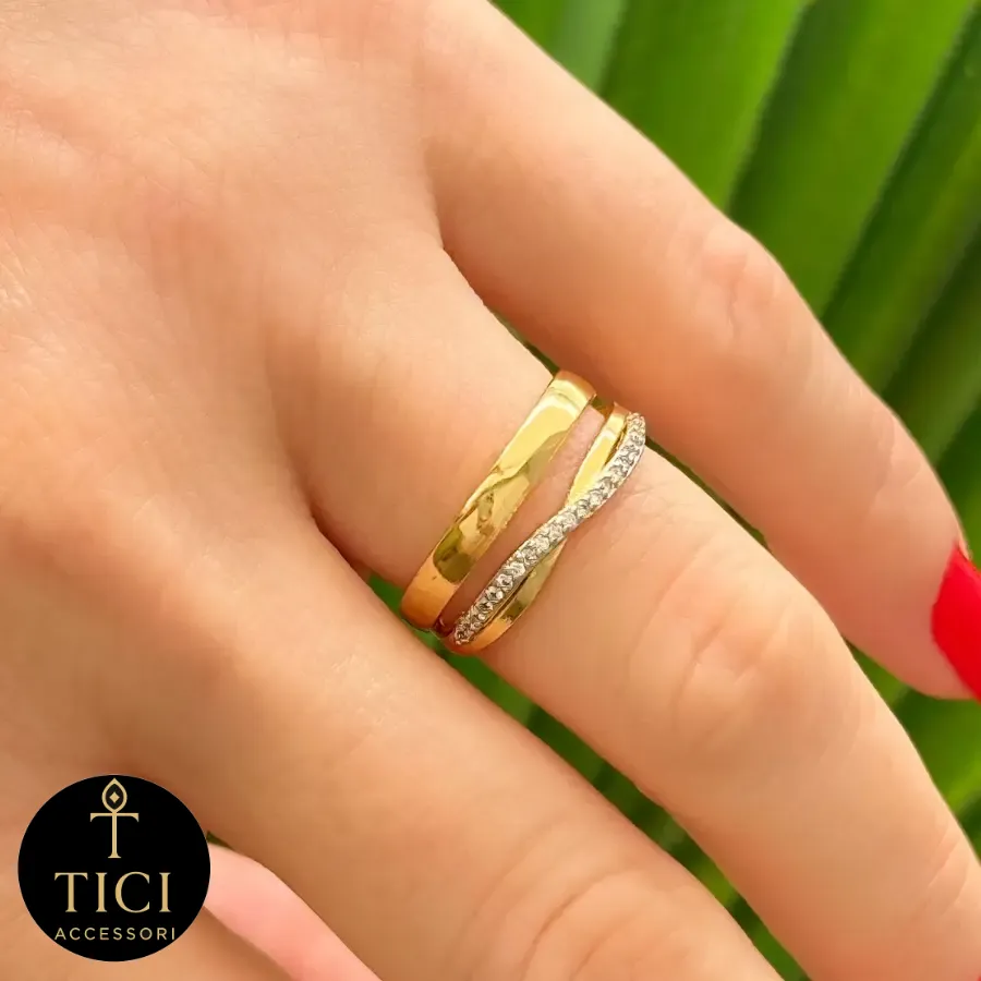 Anel de Aro Duplo com Fio Liso e Filete Cruzado Pedrejado