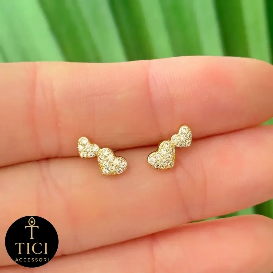 Brinco Corações Duplos Cravejados