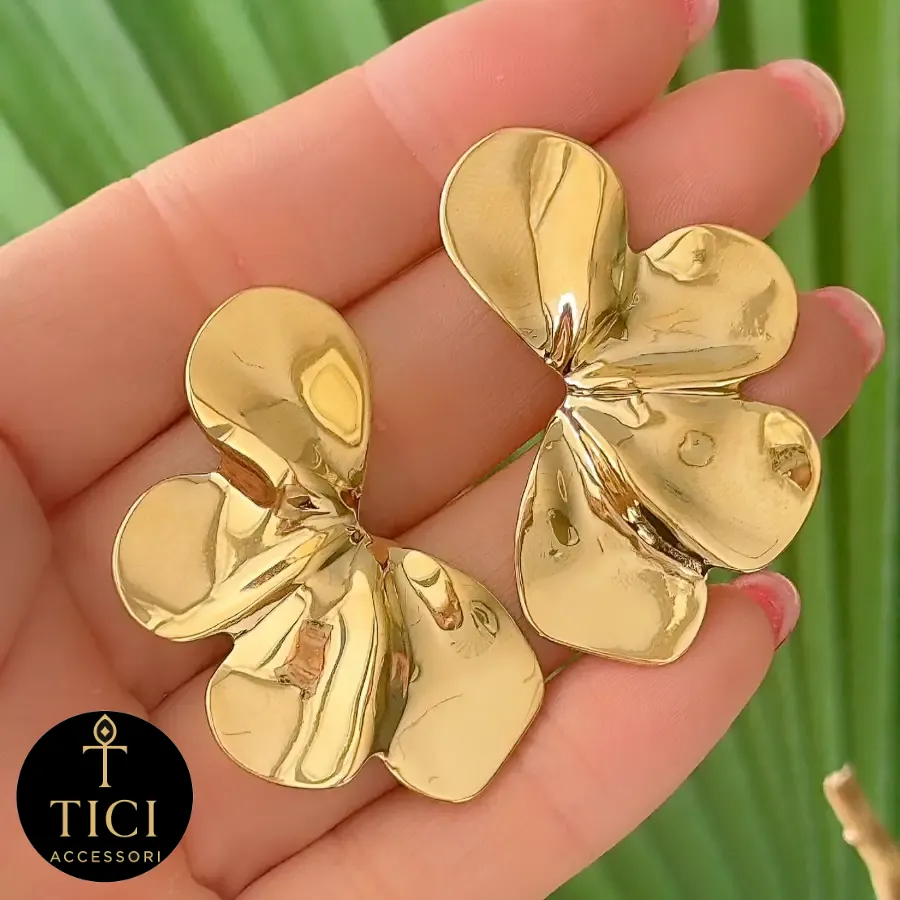 Brinco Flor Abstrata Dourada