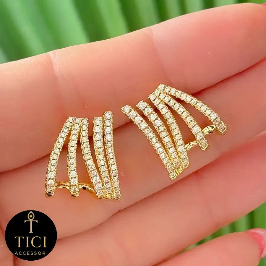 Brinco Curva Radiante Cravejada