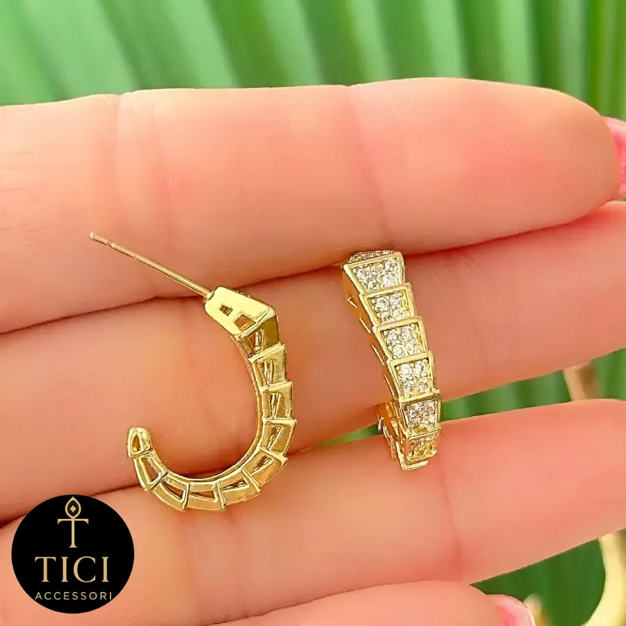 Brinco Argola Serpente Cravejada Dourada