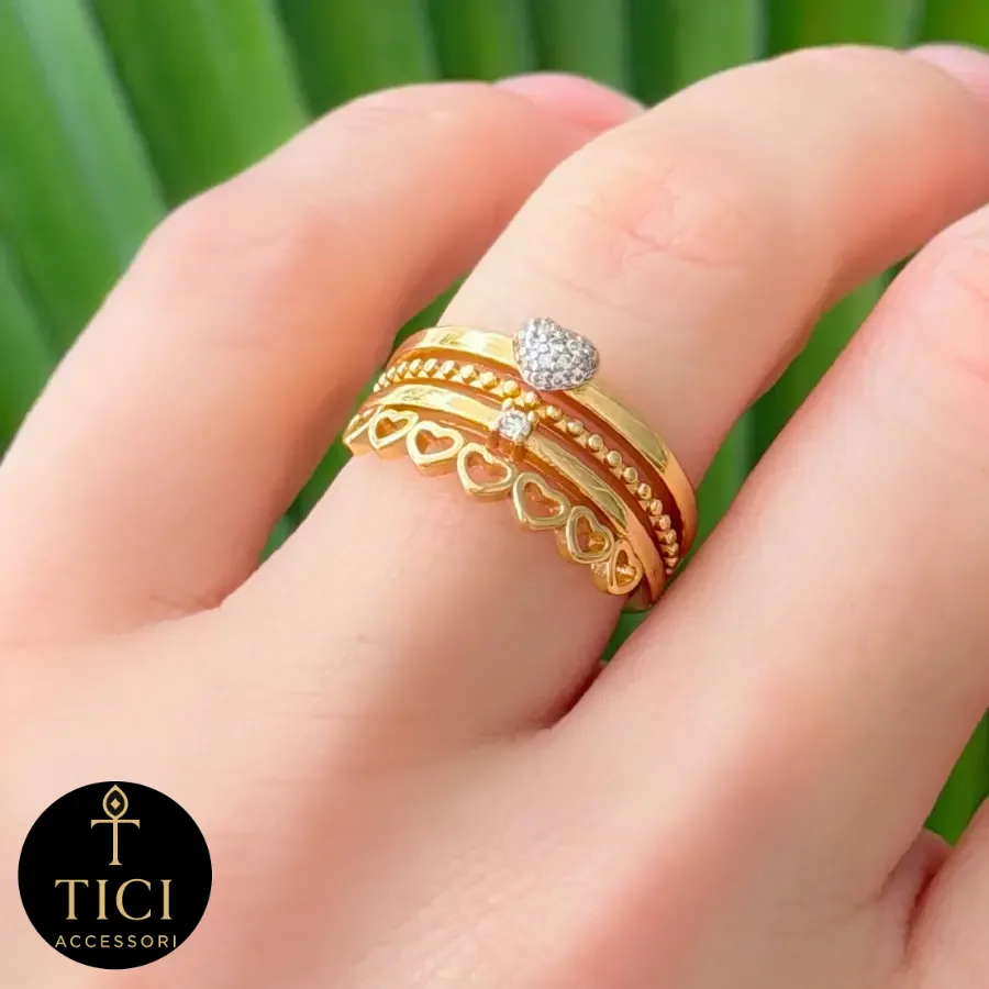 Anel 4 em 1 com Corações Vazados e Topo Cravejado