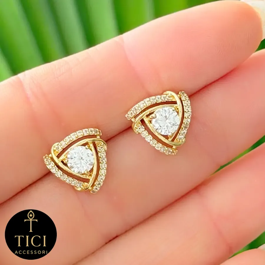 Brinco Triângulo Cravejado Glamour