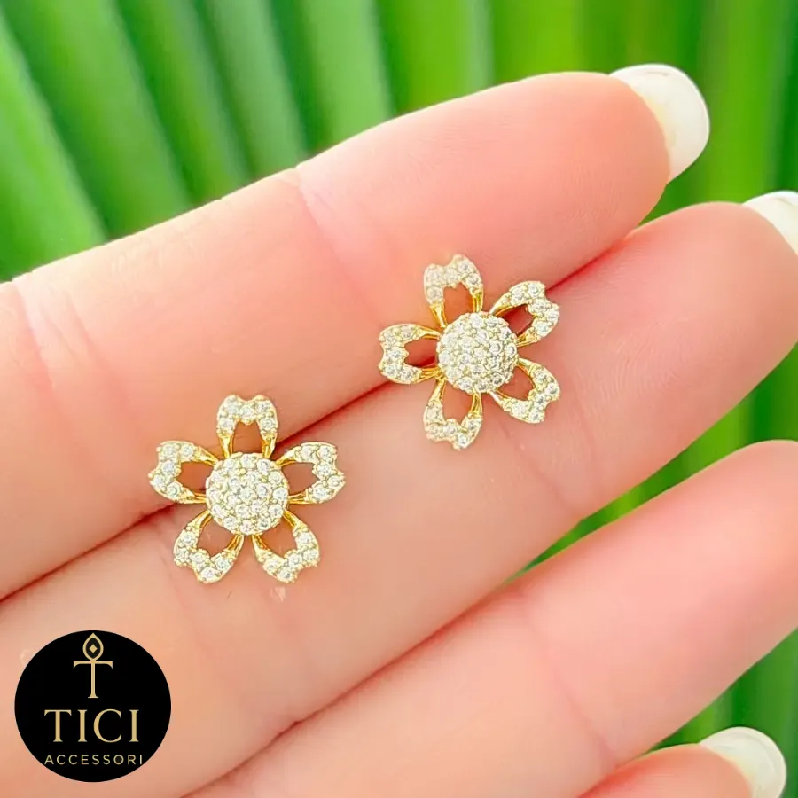 Brinco Flor Radiante Cravejada
