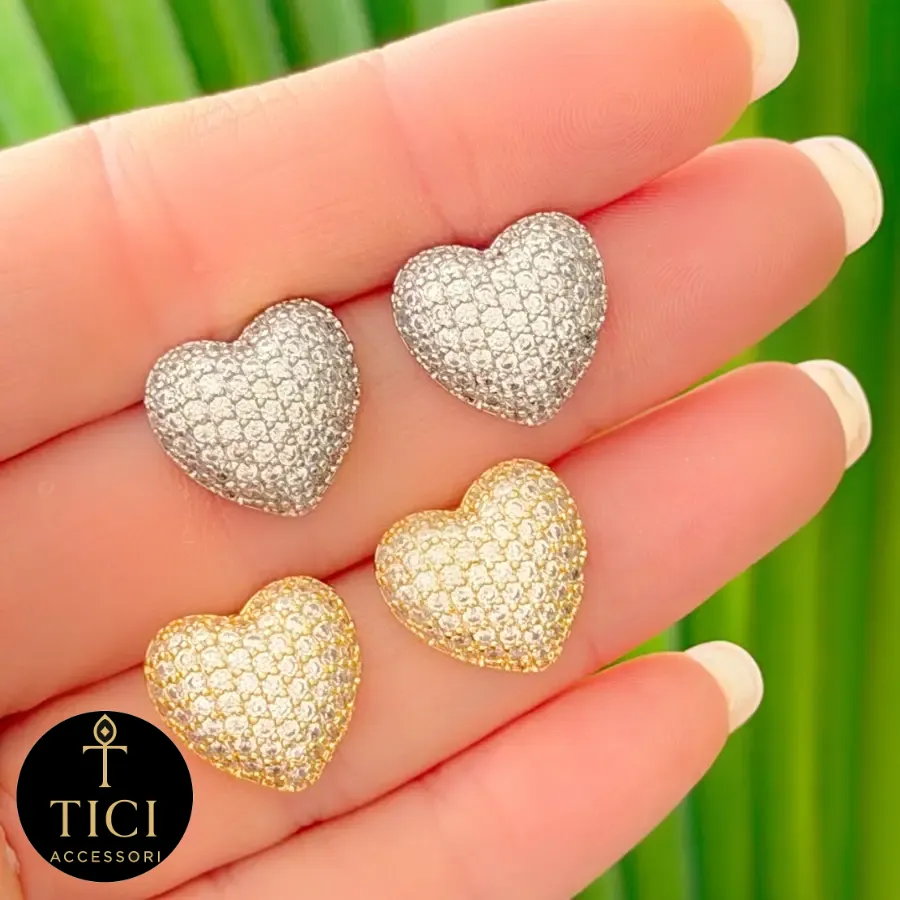 Brinco Coração Cravejado de Zircônias