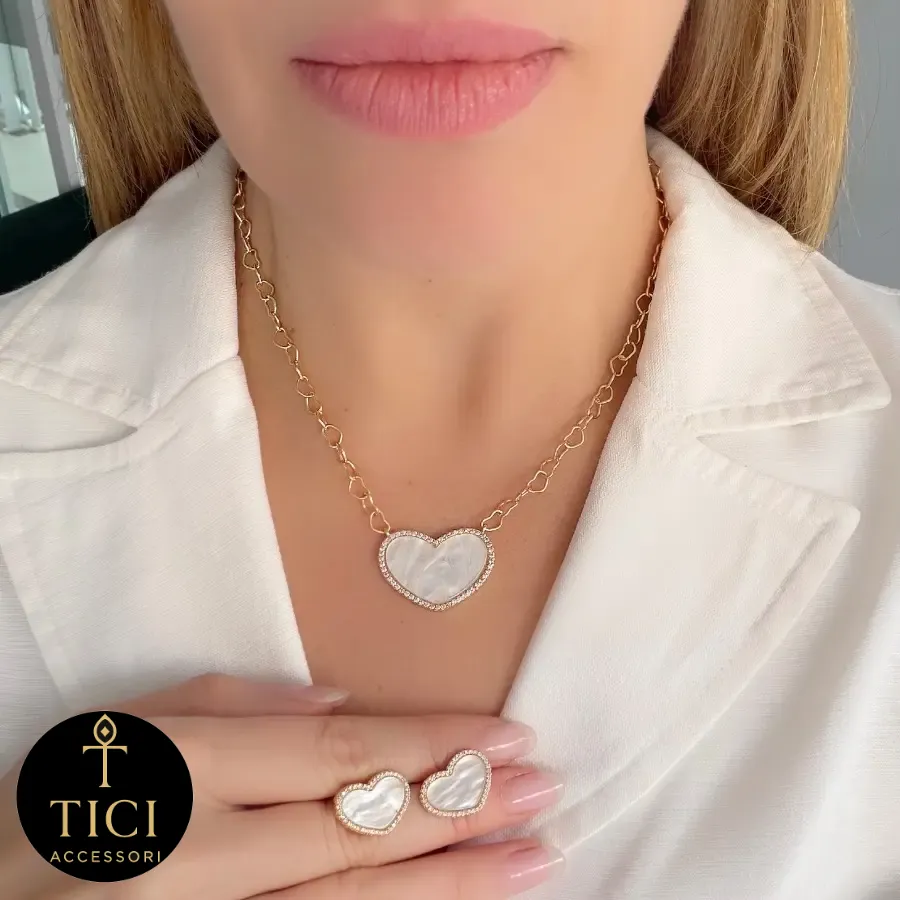 Conjunto Coração Madrepérola Dourado
