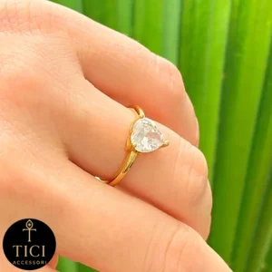 Anel Solitário Coração com Base Elevada - Imagem 1